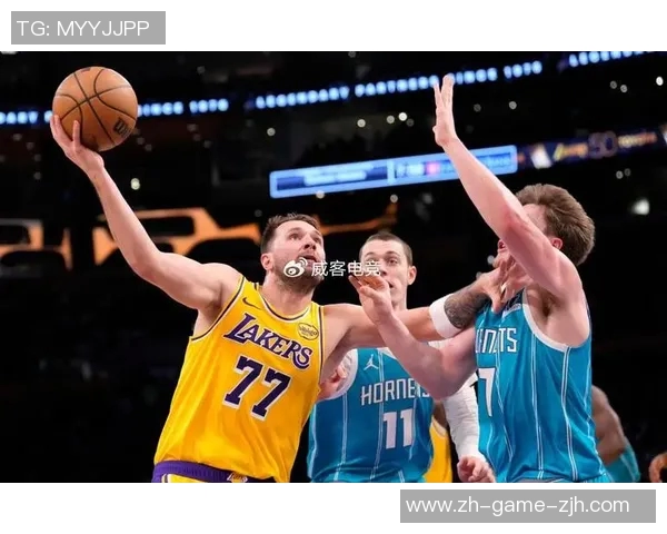 湖人对阵黄蜂精彩比赛录像回顾与分析全场亮点不容错过 湖人对阵黄蜂精彩比赛录像回顾与分析全场亮点不容错过